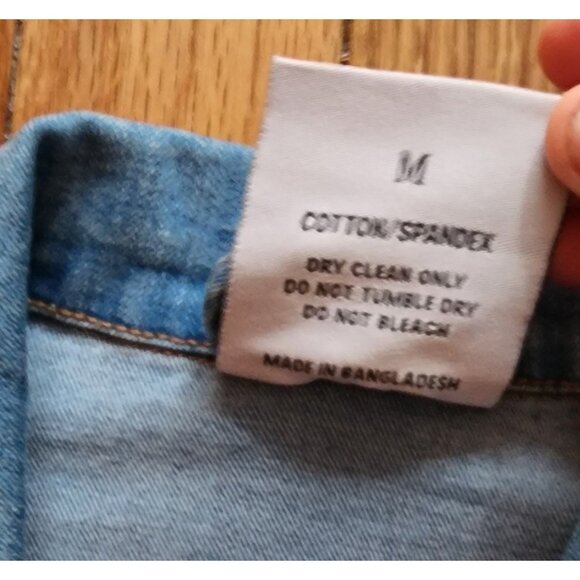 Hillsong There is More Denim Trucker Jacket Embrodered Lion Patch Medium - Picture 9 of 9